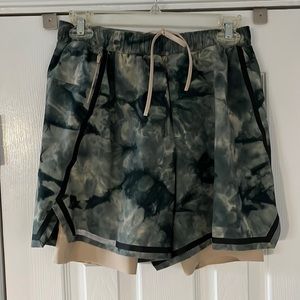 Lulu Lemon lined jogging shorts Medium